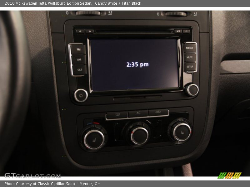 Candy White / Titan Black 2010 Volkswagen Jetta Wolfsburg Edition Sedan