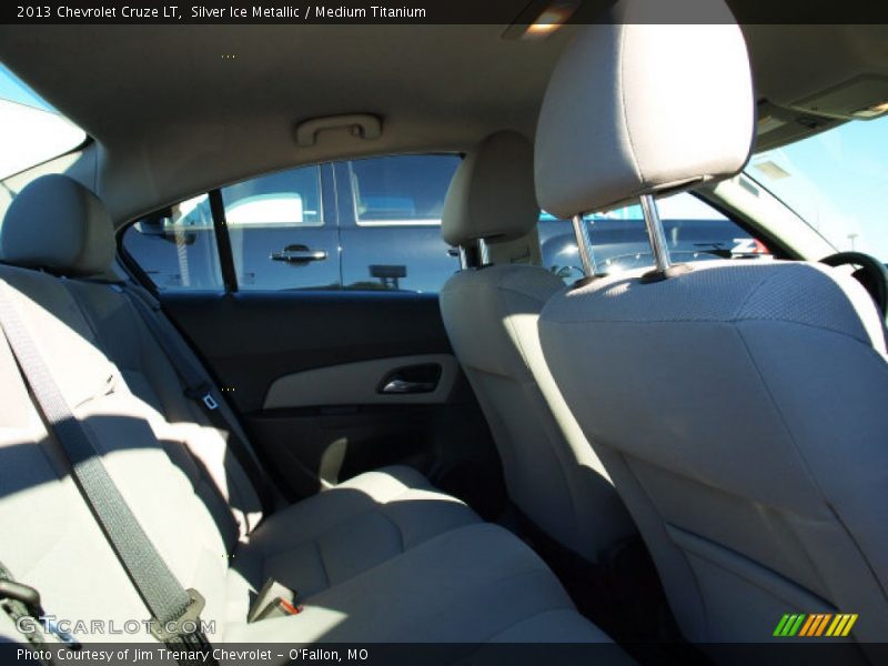 Silver Ice Metallic / Medium Titanium 2013 Chevrolet Cruze LT