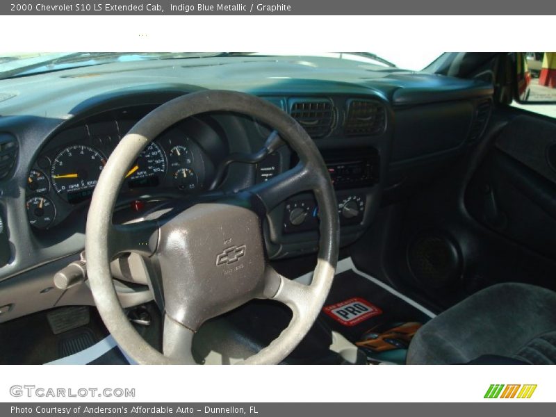 Indigo Blue Metallic / Graphite 2000 Chevrolet S10 LS Extended Cab