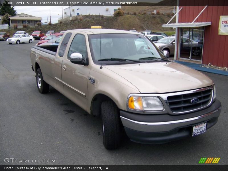 Harvest Gold Metallic / Medium Parchment 2000 Ford F150 XLT Extended Cab