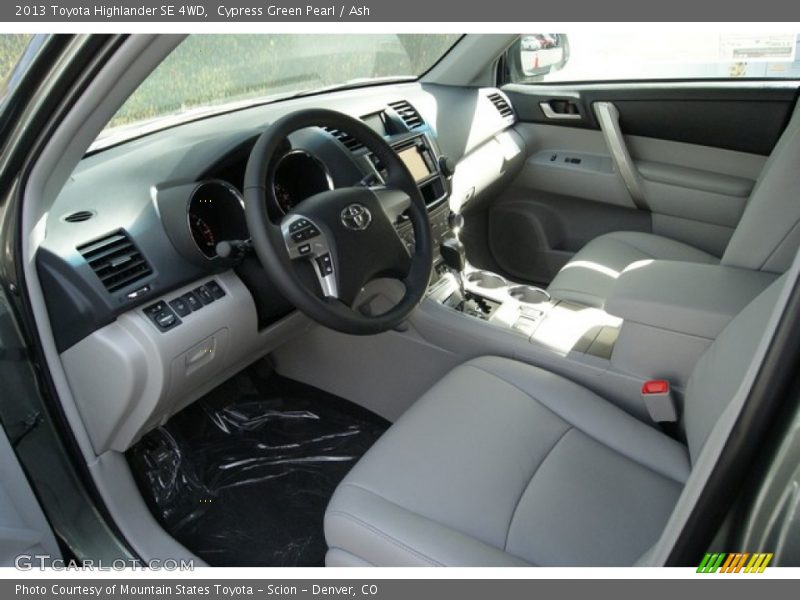 Cypress Green Pearl / Ash 2013 Toyota Highlander SE 4WD