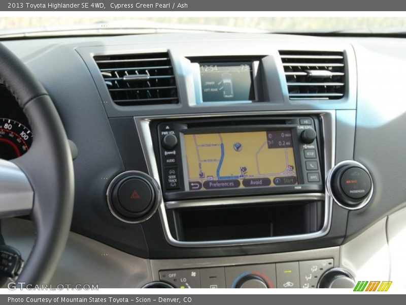 Cypress Green Pearl / Ash 2013 Toyota Highlander SE 4WD