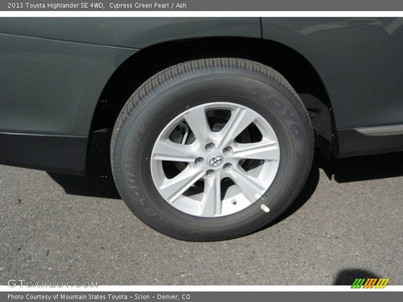 Cypress Green Pearl / Ash 2013 Toyota Highlander SE 4WD