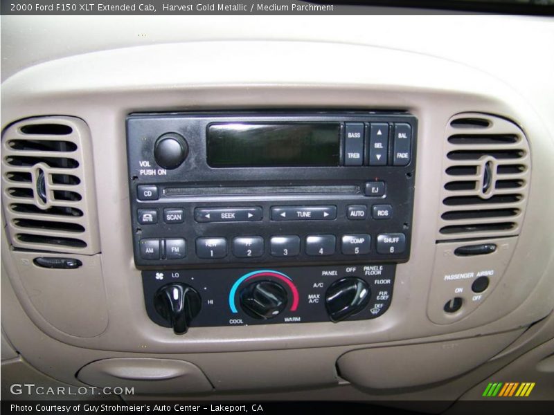 Harvest Gold Metallic / Medium Parchment 2000 Ford F150 XLT Extended Cab