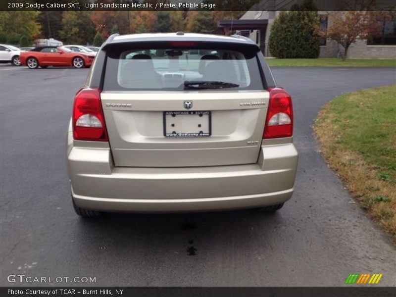 Light Sandstone Metallic / Pastel Pebble Beige 2009 Dodge Caliber SXT