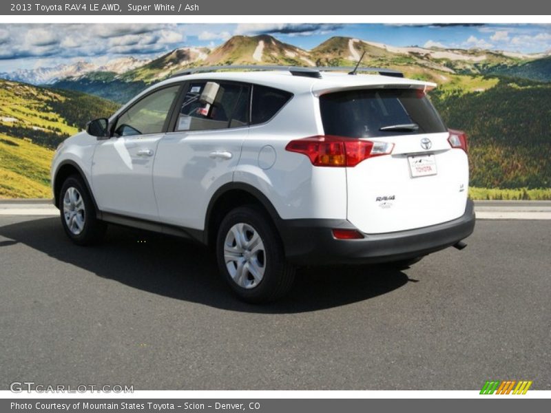 Super White / Ash 2013 Toyota RAV4 LE AWD