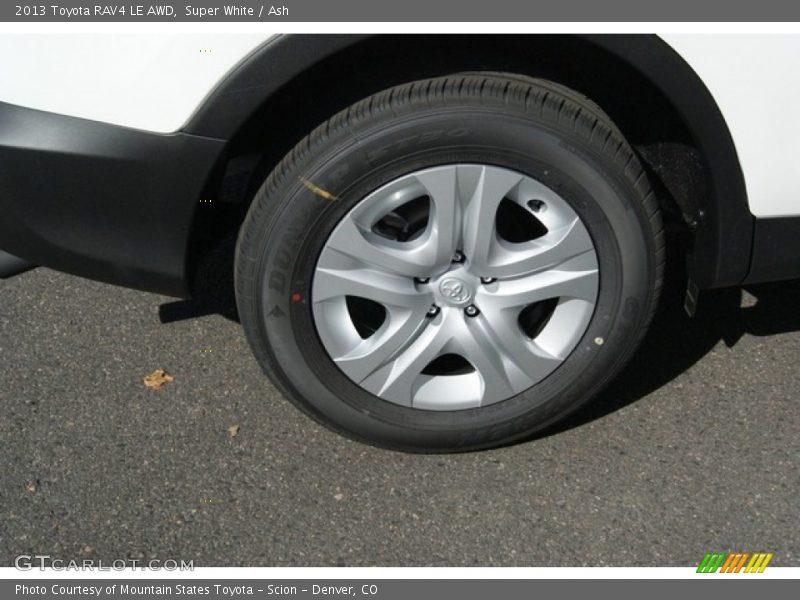 Super White / Ash 2013 Toyota RAV4 LE AWD