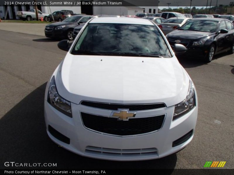 Summit White / Jet Black/Medium Titanium 2014 Chevrolet Cruze LS