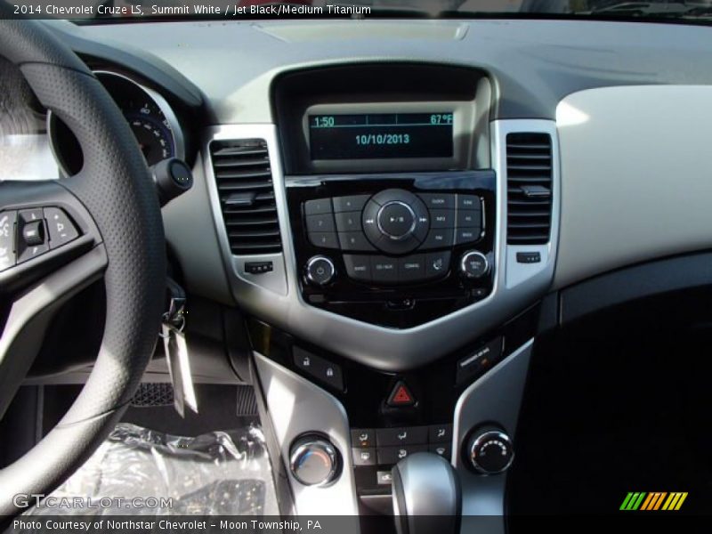 Summit White / Jet Black/Medium Titanium 2014 Chevrolet Cruze LS