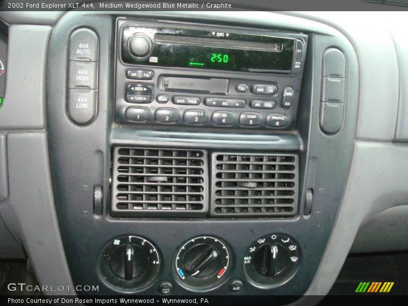 Medium Wedgewood Blue Metallic / Graphite 2002 Ford Explorer XLT 4x4