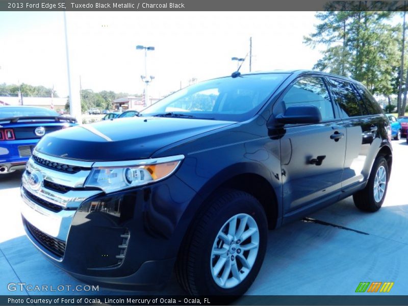 Tuxedo Black Metallic / Charcoal Black 2013 Ford Edge SE