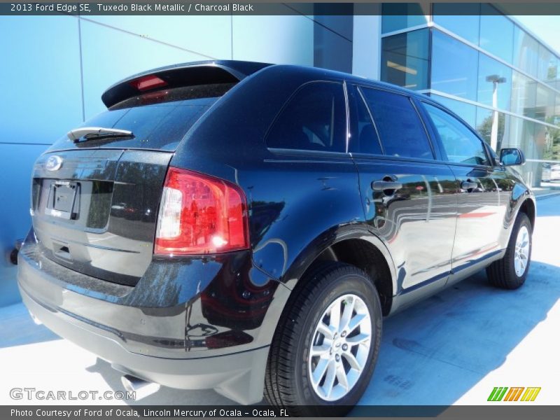 Tuxedo Black Metallic / Charcoal Black 2013 Ford Edge SE
