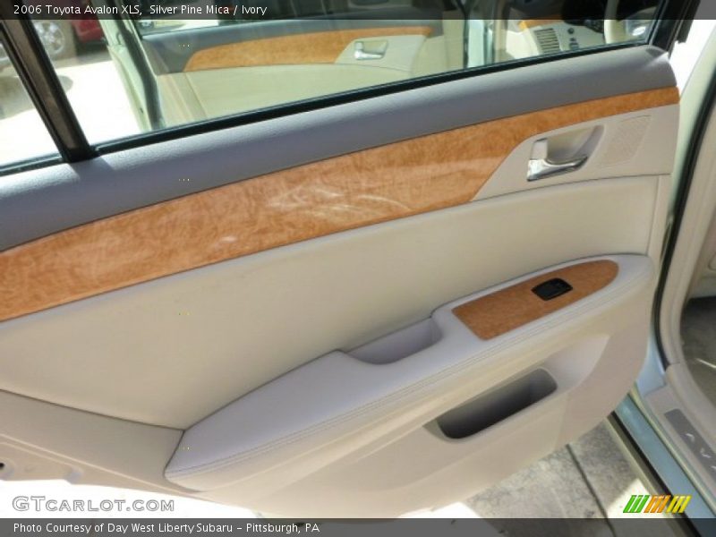 Silver Pine Mica / Ivory 2006 Toyota Avalon XLS