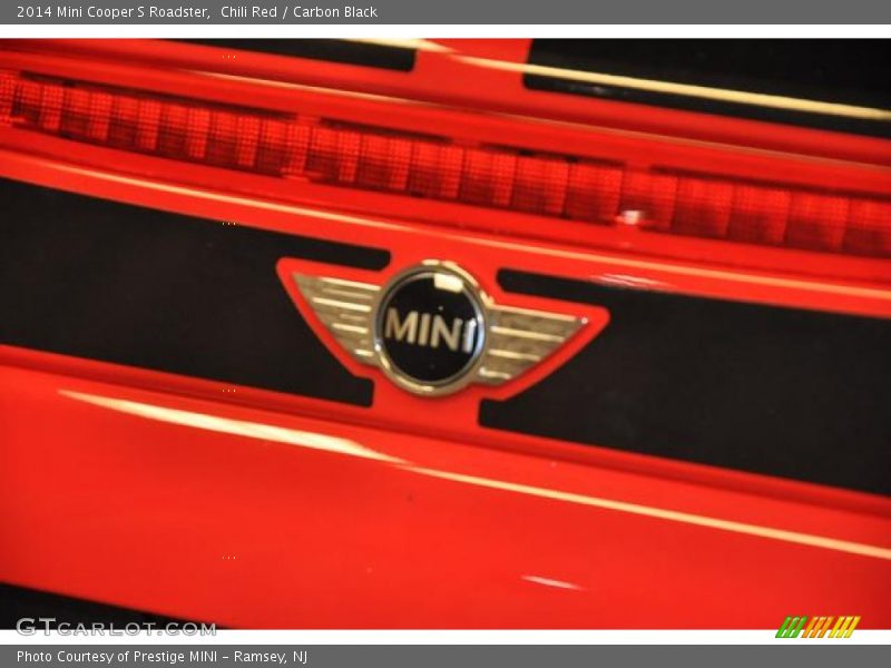 Chili Red / Carbon Black 2014 Mini Cooper S Roadster