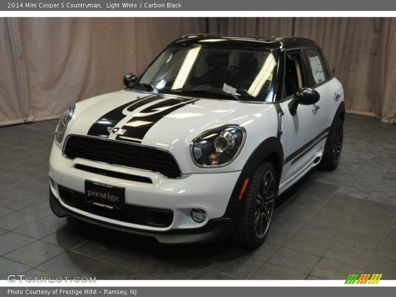 Light White / Carbon Black 2014 Mini Cooper S Countryman