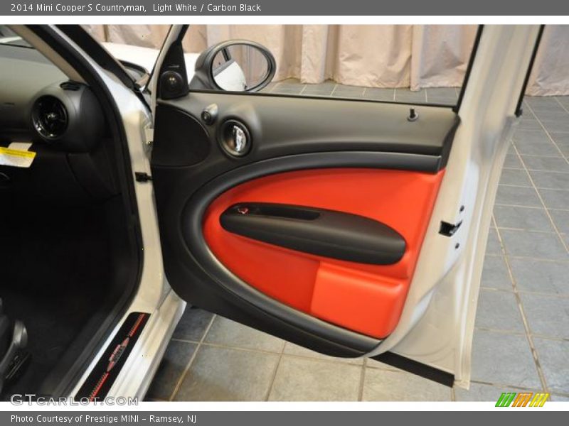 Light White / Carbon Black 2014 Mini Cooper S Countryman