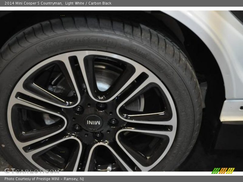 Light White / Carbon Black 2014 Mini Cooper S Countryman
