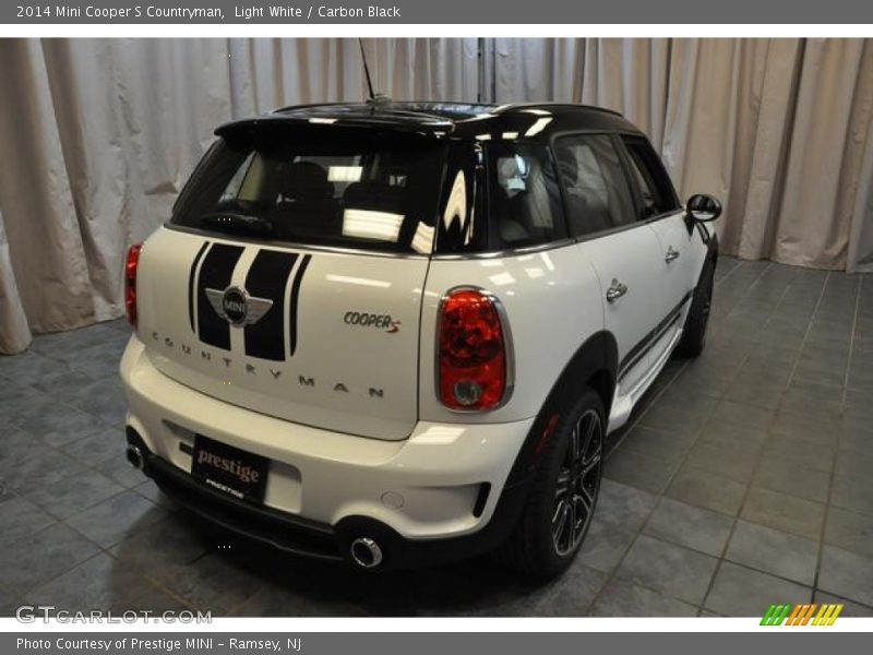 Light White / Carbon Black 2014 Mini Cooper S Countryman