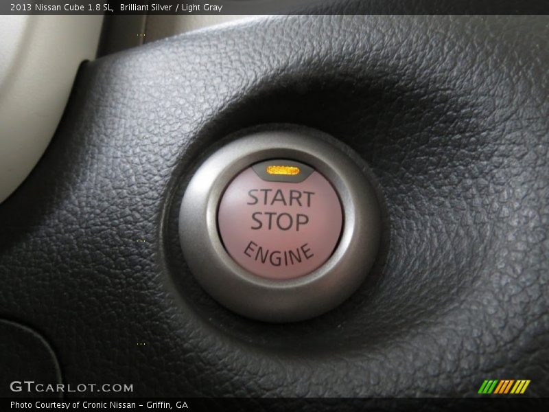 Brilliant Silver / Light Gray 2013 Nissan Cube 1.8 SL