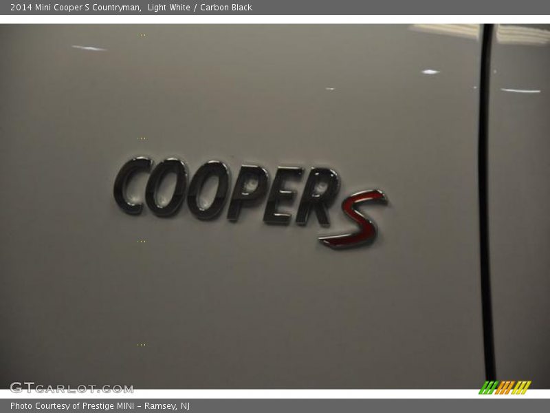 Light White / Carbon Black 2014 Mini Cooper S Countryman