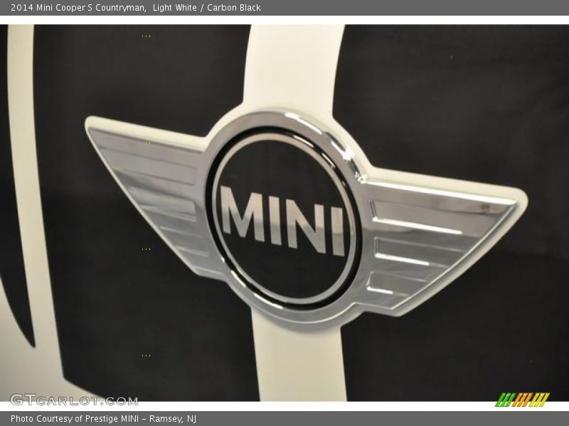 Light White / Carbon Black 2014 Mini Cooper S Countryman