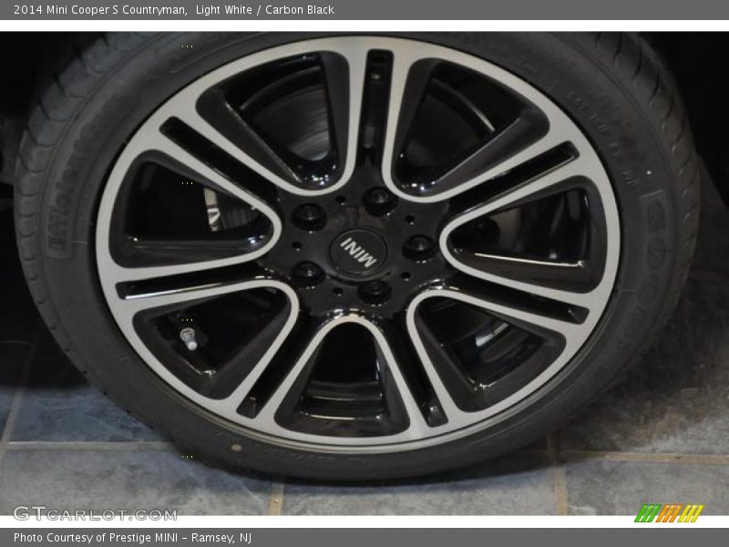 Light White / Carbon Black 2014 Mini Cooper S Countryman