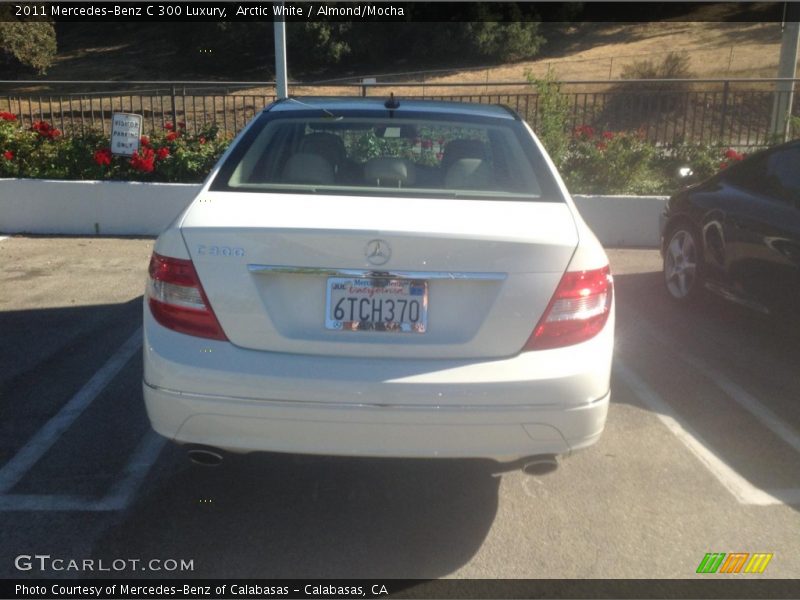 Arctic White / Almond/Mocha 2011 Mercedes-Benz C 300 Luxury