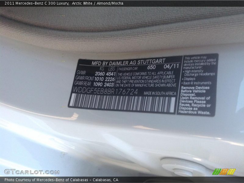 Arctic White / Almond/Mocha 2011 Mercedes-Benz C 300 Luxury