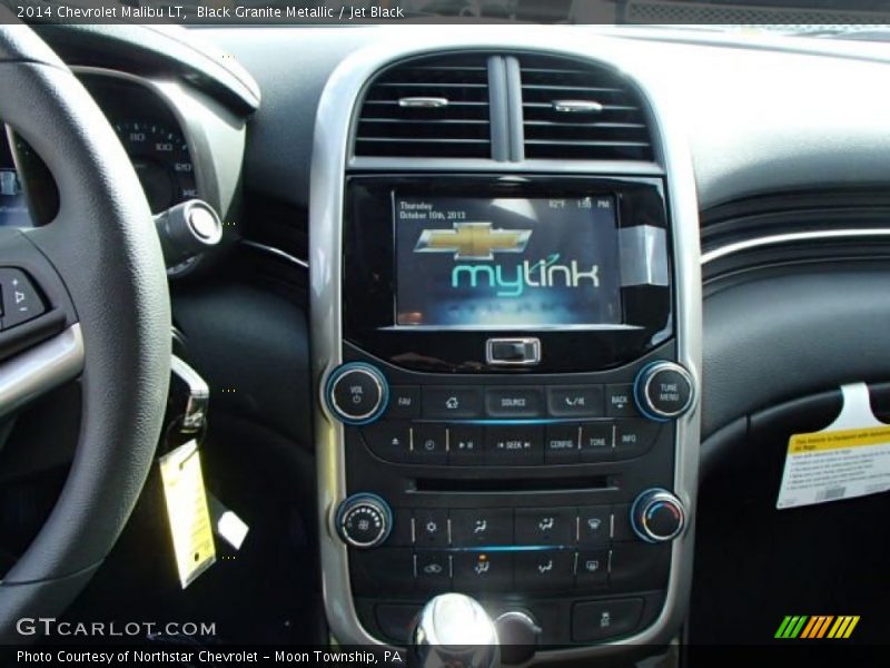 Controls of 2014 Malibu LT