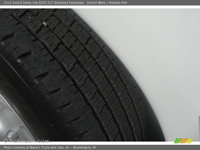 Oxford White / Medium Flint 2012 Ford E Series Van E350 XLT Extended Passenger