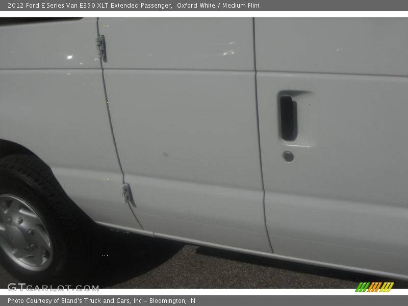 Oxford White / Medium Flint 2012 Ford E Series Van E350 XLT Extended Passenger