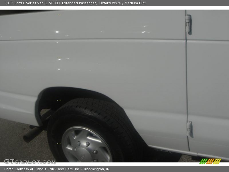 Oxford White / Medium Flint 2012 Ford E Series Van E350 XLT Extended Passenger