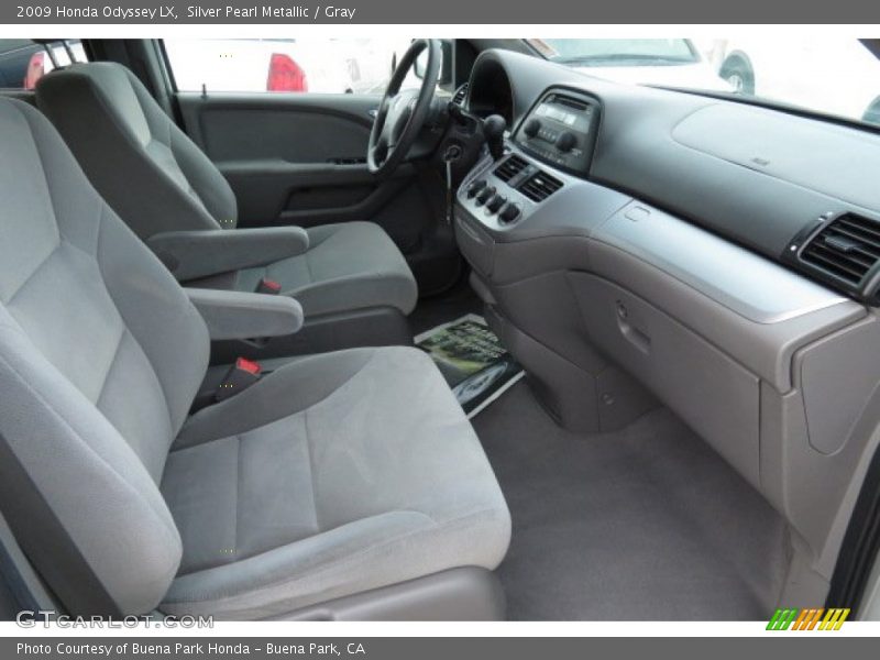 Silver Pearl Metallic / Gray 2009 Honda Odyssey LX