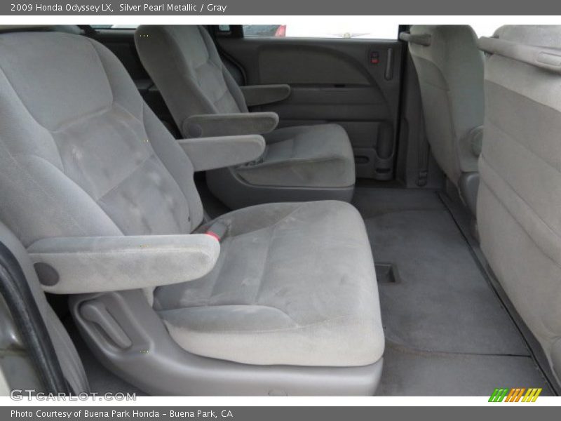 Silver Pearl Metallic / Gray 2009 Honda Odyssey LX