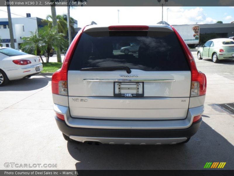 Silver Metallic / Off Black 2008 Volvo XC90 3.2