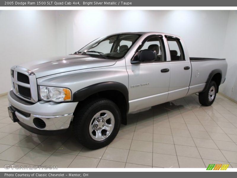 Front 3/4 View of 2005 Ram 1500 SLT Quad Cab 4x4