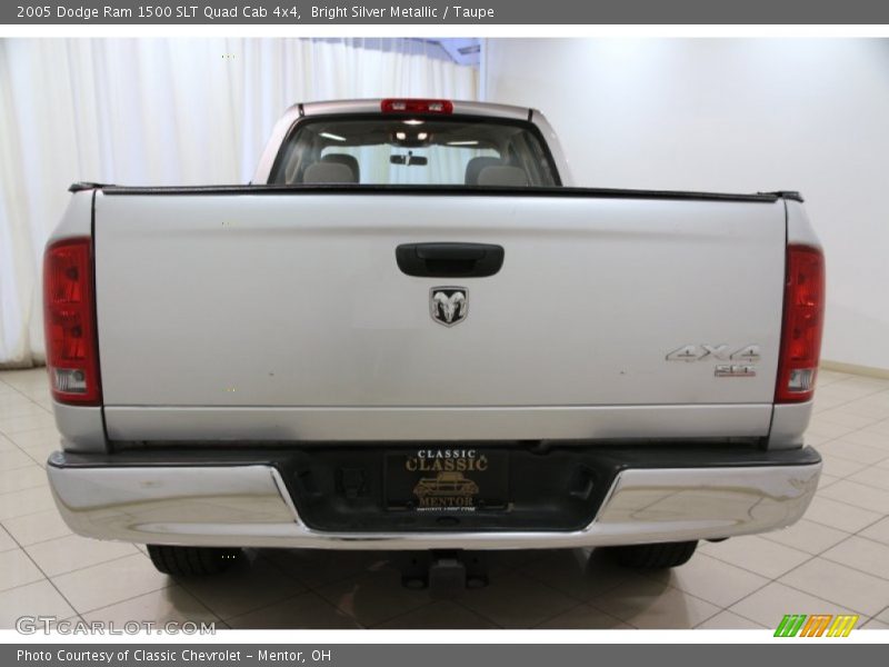 Bright Silver Metallic / Taupe 2005 Dodge Ram 1500 SLT Quad Cab 4x4
