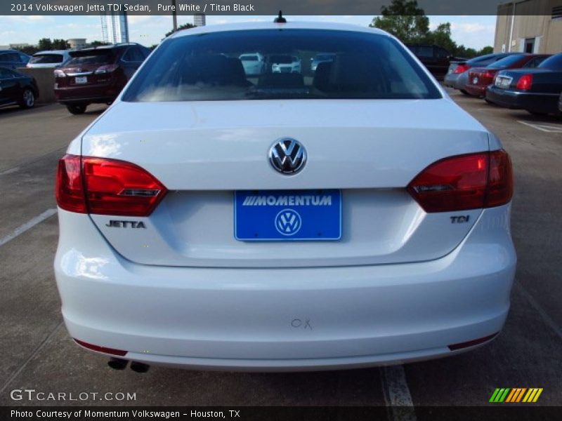 Pure White / Titan Black 2014 Volkswagen Jetta TDI Sedan