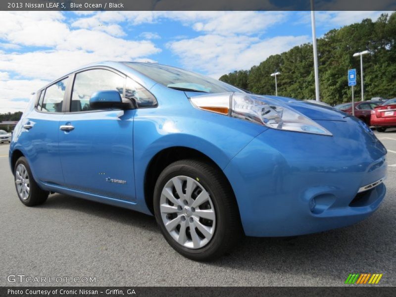 Blue Ocean / Black 2013 Nissan LEAF S