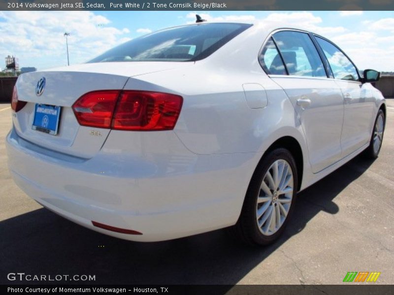 Pure White / 2 Tone Cornsilk Beige/Black 2014 Volkswagen Jetta SEL Sedan