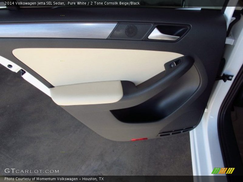 Door Panel of 2014 Jetta SEL Sedan