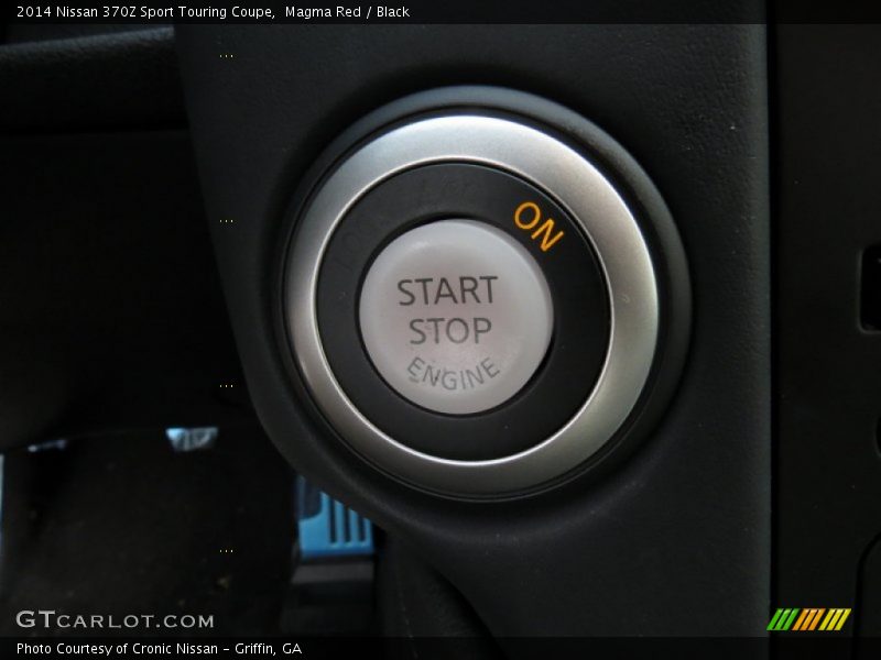 Controls of 2014 370Z Sport Touring Coupe