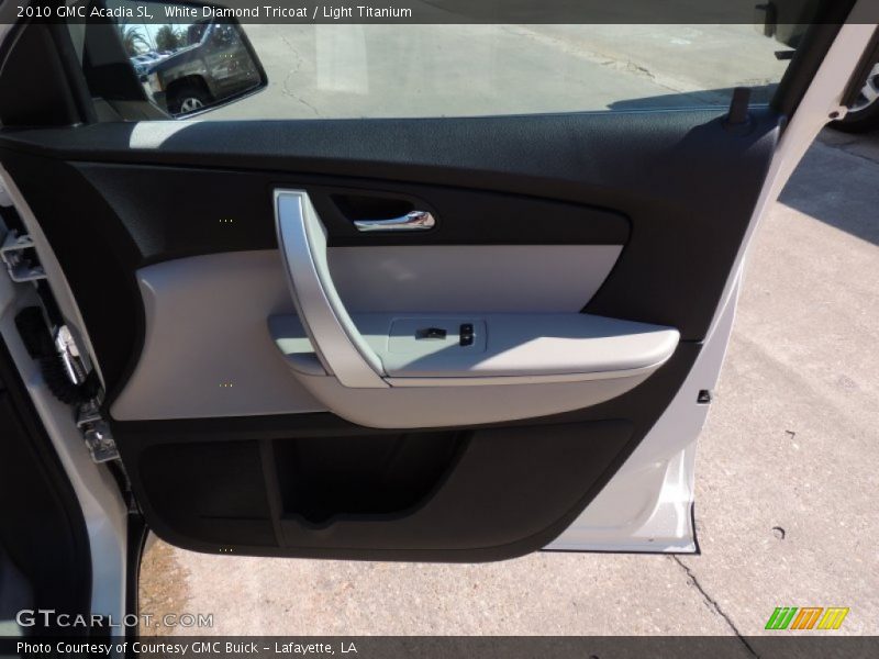 White Diamond Tricoat / Light Titanium 2010 GMC Acadia SL