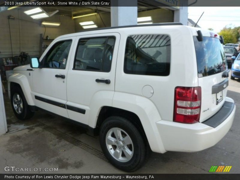 Stone White / Dark Slate Gray 2010 Jeep Liberty Sport 4x4