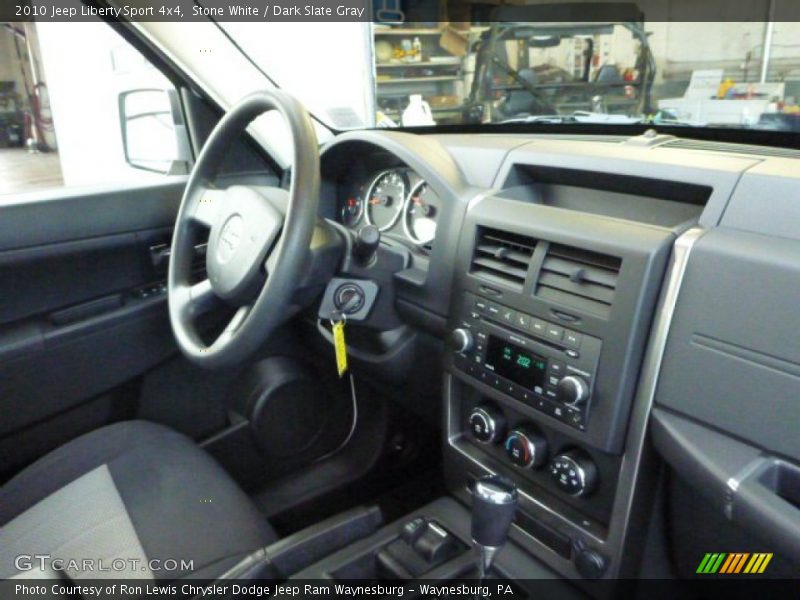 Stone White / Dark Slate Gray 2010 Jeep Liberty Sport 4x4