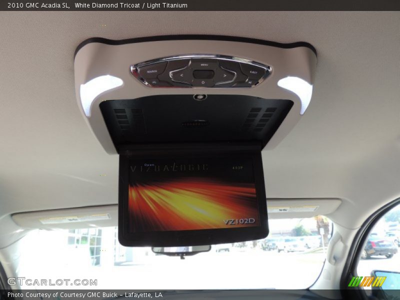 White Diamond Tricoat / Light Titanium 2010 GMC Acadia SL
