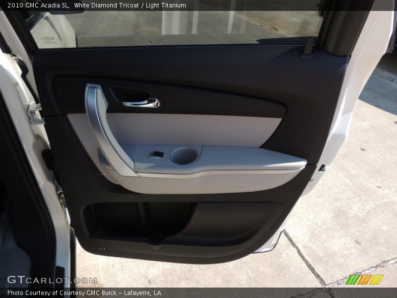 White Diamond Tricoat / Light Titanium 2010 GMC Acadia SL