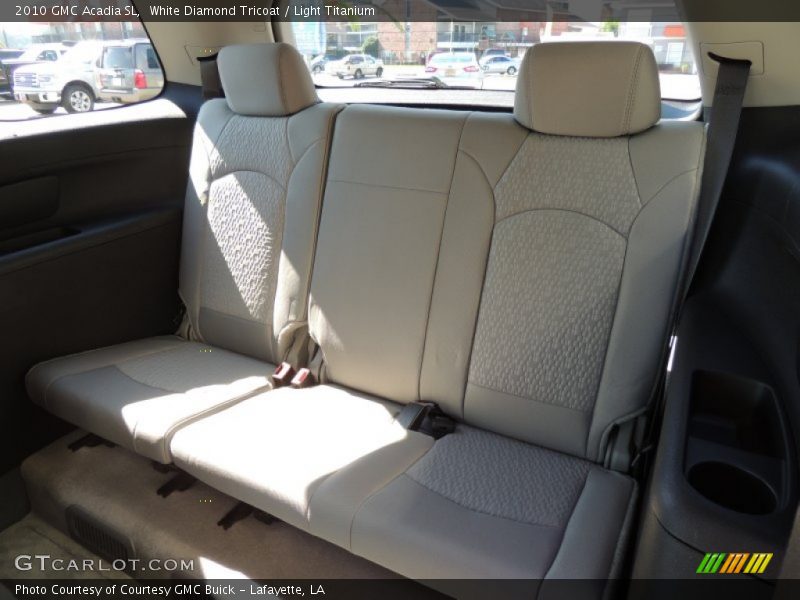 White Diamond Tricoat / Light Titanium 2010 GMC Acadia SL