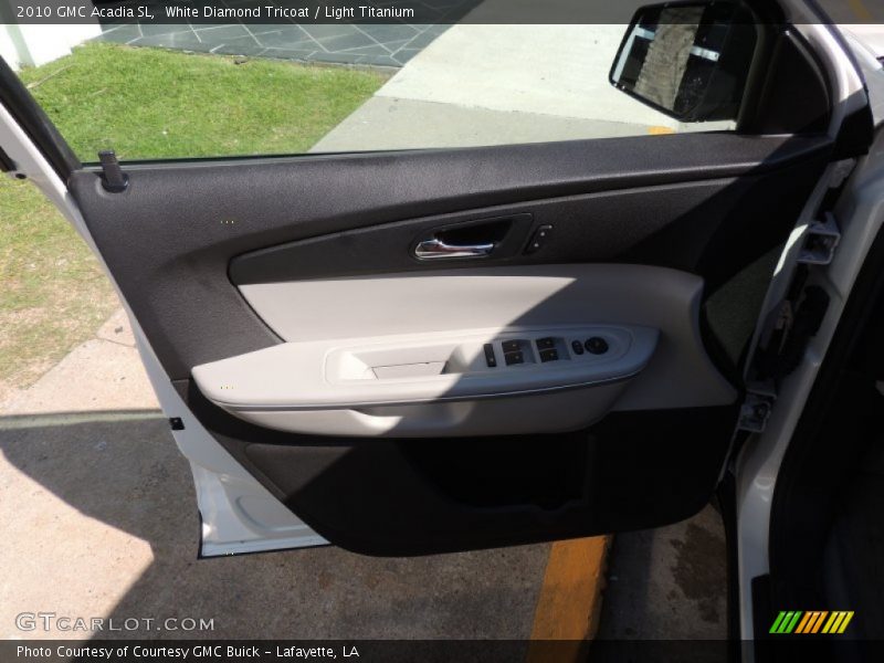 White Diamond Tricoat / Light Titanium 2010 GMC Acadia SL