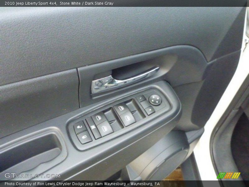 Stone White / Dark Slate Gray 2010 Jeep Liberty Sport 4x4